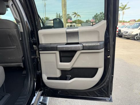 Used 2019 Ford F350 XLT w/ XLT Premium Package AWD/4WD image 18