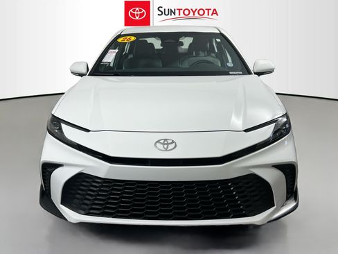 Used 2026 Toyota Camry SE FWD image 10