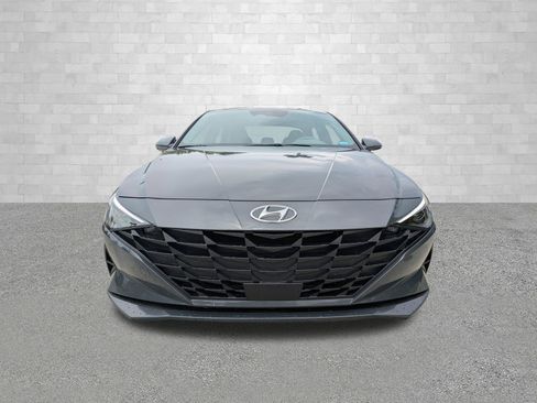 Certified 2023 Hyundai Elantra SEL w/ Convenience Package FWD image 6