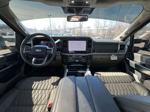 Used 2025 Ford F450 Platinum w/ Platinum Plus Package image 21
