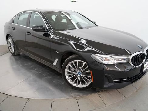 Used 2023 BMW 530e xDrive w/ Convenience Package image 1