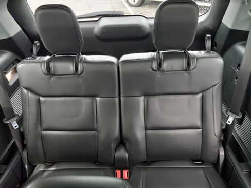 Used 2024 Ford Explorer XLT w/ Equipment Group 202A image 15