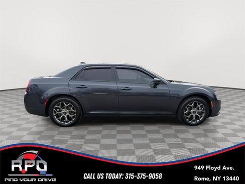 Used 2015 Chrysler 300 S AWD/4WD image 6
