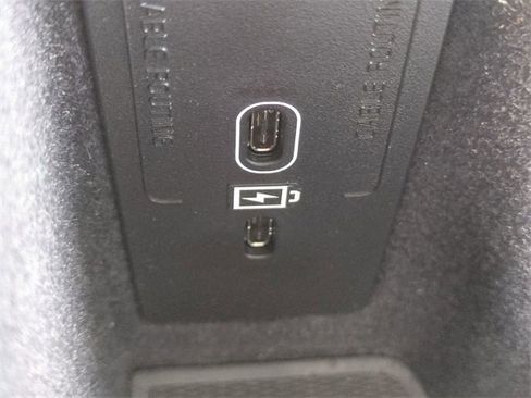 Certified 2023 Volvo XC90 T8 Ultimate w/ Protection Package Premier image 20