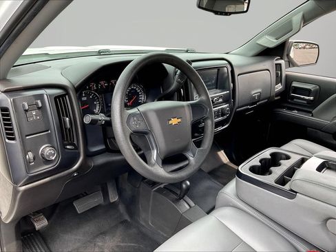 Used 2019 Chevrolet Silverado 1500 W/T w/ WT Convenience Package AWD/4WD image 18