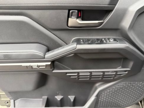 Certified 2025 Toyota Tacoma TRD Sport AWD/4WD image 14