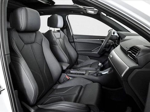 New 2025 Audi Q3 2.0T Premium image 11