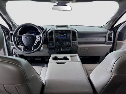 Used 2017 Ford F250 XL w/ Power Equipment Group AWD/4WD image 20