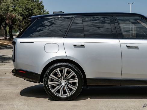 Used 2023 Land Rover Range Rover SE AWD/4WD image 20