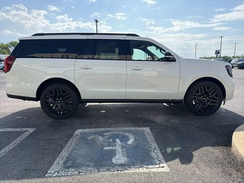 New 2026 Ford Expedition Max Platinum AWD/4WD image 4