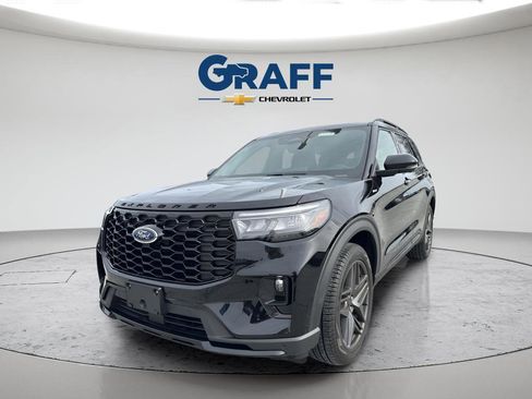 Used 2025 Ford Explorer ST-Line w/ ST-Line Street Pack AWD/4WD image 4