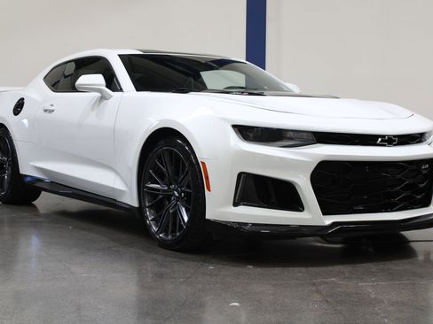 Used 2017 Chevrolet Camaro ZL1 RWD image 3