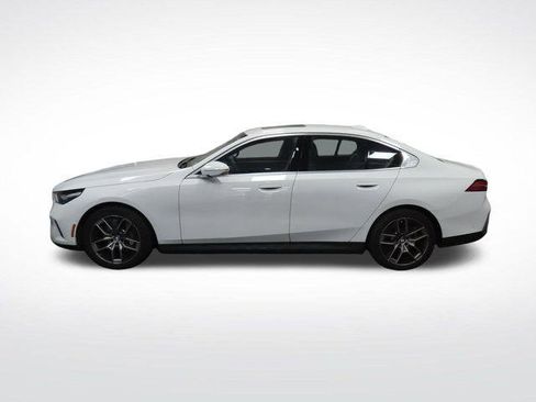 Used 2026 BMW 530i RWD image 27
