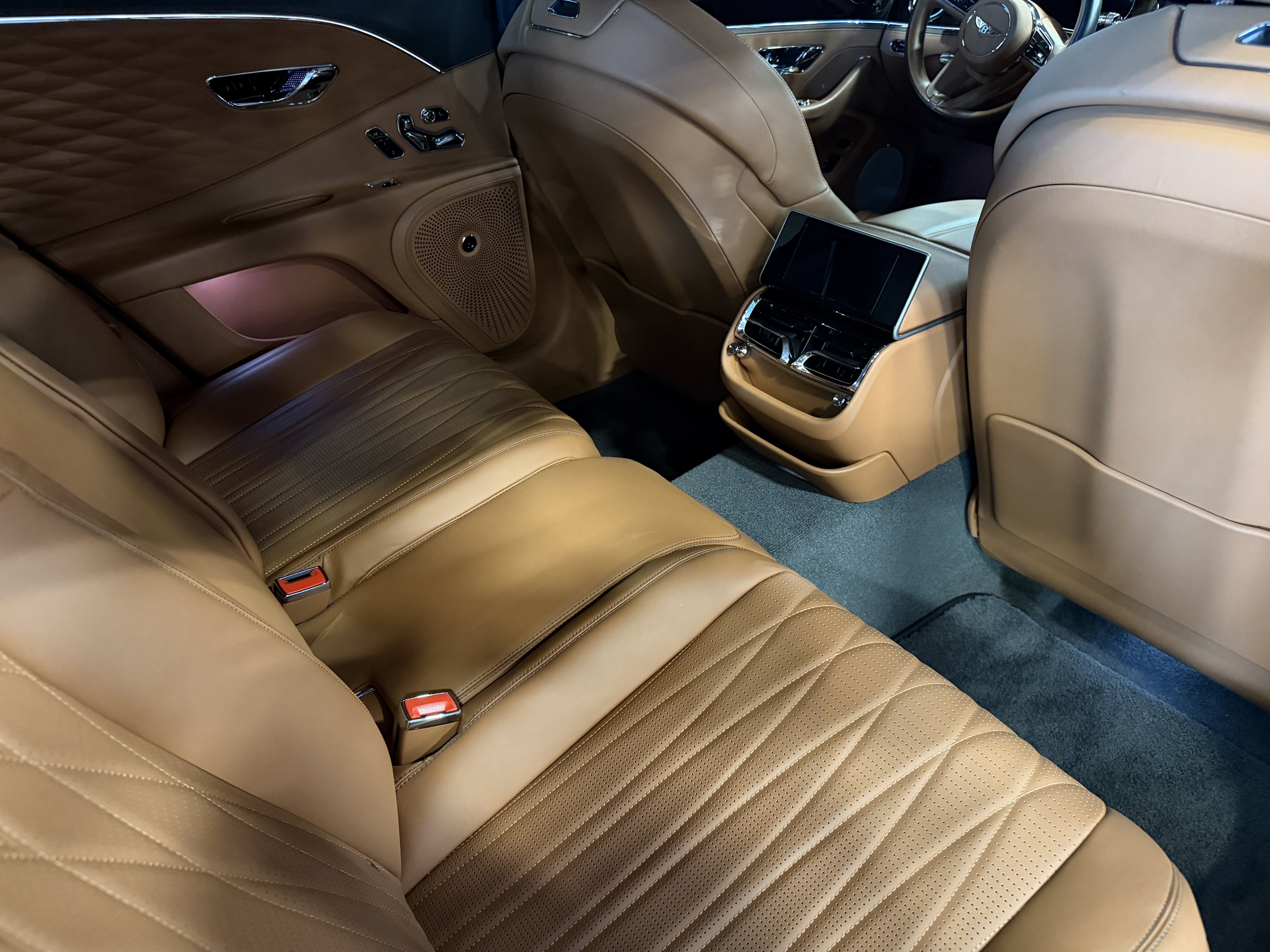 Used 2023 Bentley Flying Spur Azure AWD/4WD image 17