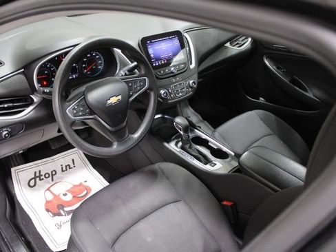 Used 2022 Chevrolet Malibu LT image 38