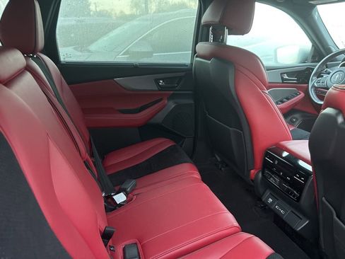 Used 2023 Acura MDX A-Spec image 11