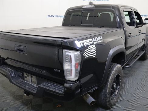 Used 2021 Toyota Tacoma TRD Off-Road w/ TRD Premium Off Road Package AWD/4WD image 6