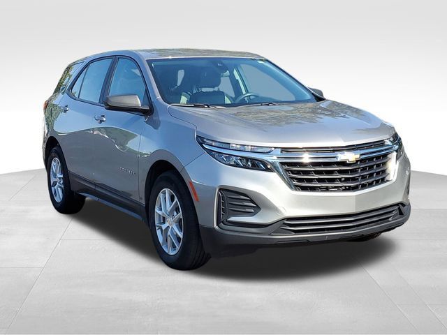Certified 2024 Chevrolet Equinox LS w/ Driver Confidence II Package FWD image 7