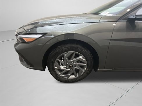 New 2026 Hyundai Elantra Blue image 3