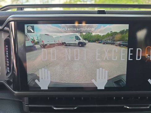 New 2026 Jeep Gladiator Willys AWD/4WD image 18