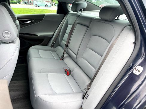 Used 2025 Chevrolet Malibu LT image 48