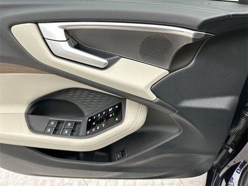 Used 2025 Audi A5 2.0T Prestige image 13