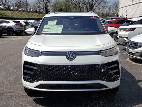 New 2026 Volkswagen Tiguan SEL R-Line AWD/4WD image 5