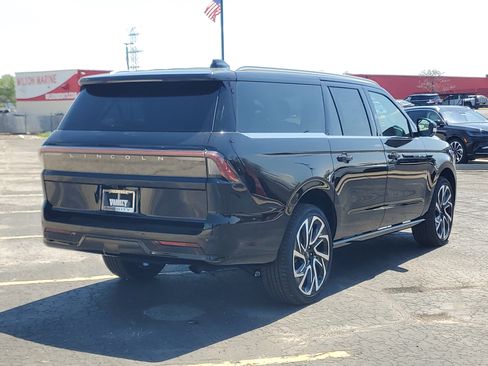 New 2026 Lincoln Navigator L Black Label AWD/4WD image 4