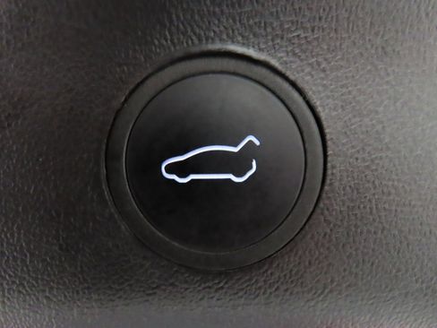 Used 2024 Tesla Model Y Long Range image 34