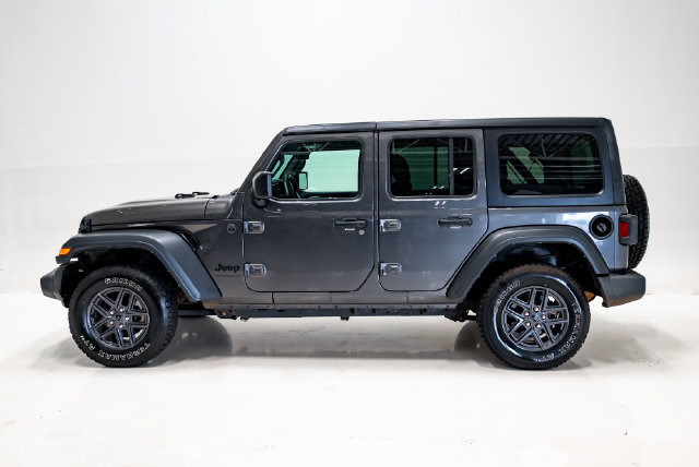 Used 2024 Jeep Wrangler Unlimited Sport AWD/4WD image 31