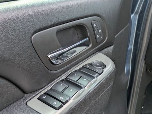 Used 2013 Chevrolet Silverado 2500 LTZ w/ LTZ Plus Package image 12