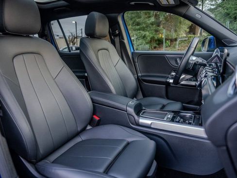 Used 2024 Mercedes-Benz GLB 250 4MATIC image 22