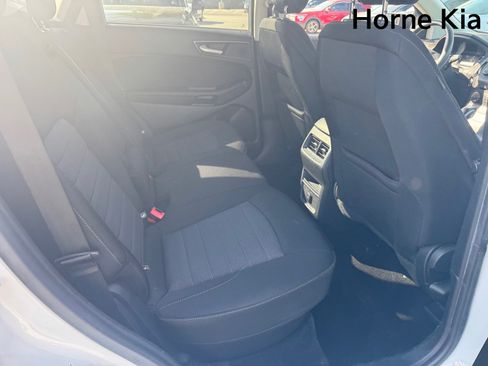 Used 2018 Ford Edge SE FWD image 27