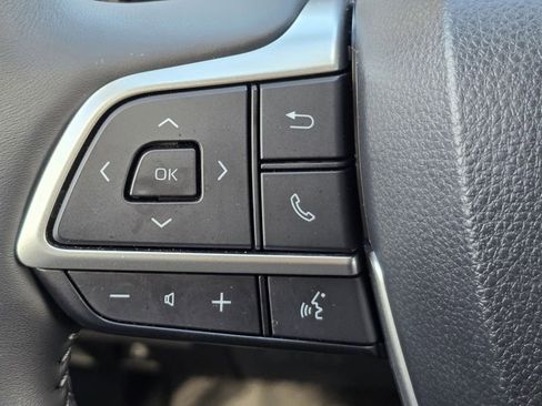 Used 2026 Toyota Highlander Platinum AWD/4WD image 18