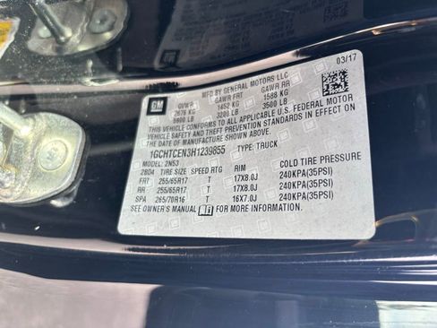 Used 2017 Chevrolet Colorado LT w/ LT Convenience Package image 11