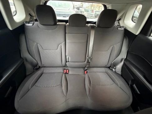 Used 2019 Jeep Compass Sport w/ Cold Weather Group AWD/4WD image 17