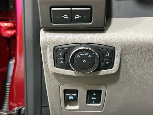 Used 2019 Ford F150 XLT w/ Equipment Group 302A Luxury image 18