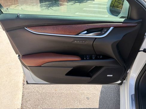 Used 2016 Cadillac XTS Luxury w/ Driver Awareness Package FWD image 19