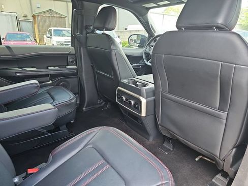 Used 2023 Ford Expedition Limited AWD/4WD image 13