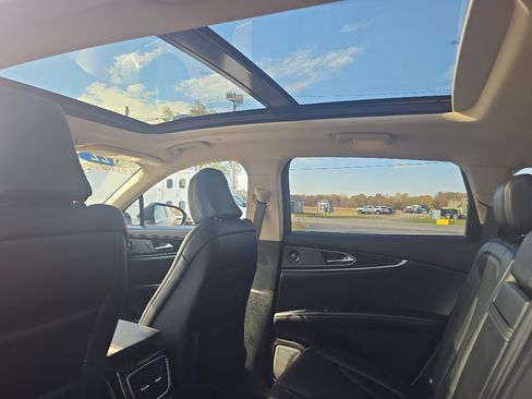 Used 2022 Lincoln Nautilus Reserve w/ Equipment Group 201A image 22