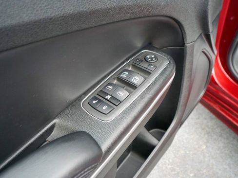 Used 2023 Chrysler 300 Touring L w/ Popular Equipment Group image 18