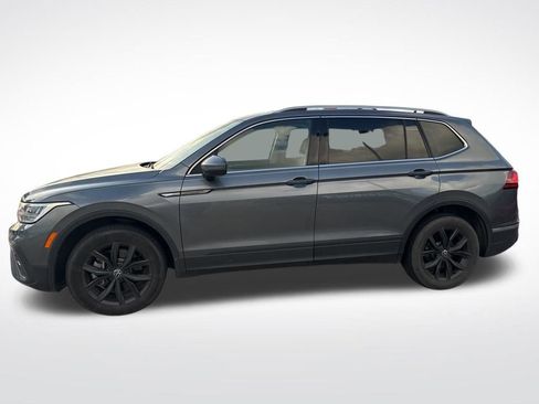 Used 2024 Volkswagen Tiguan SE image 10