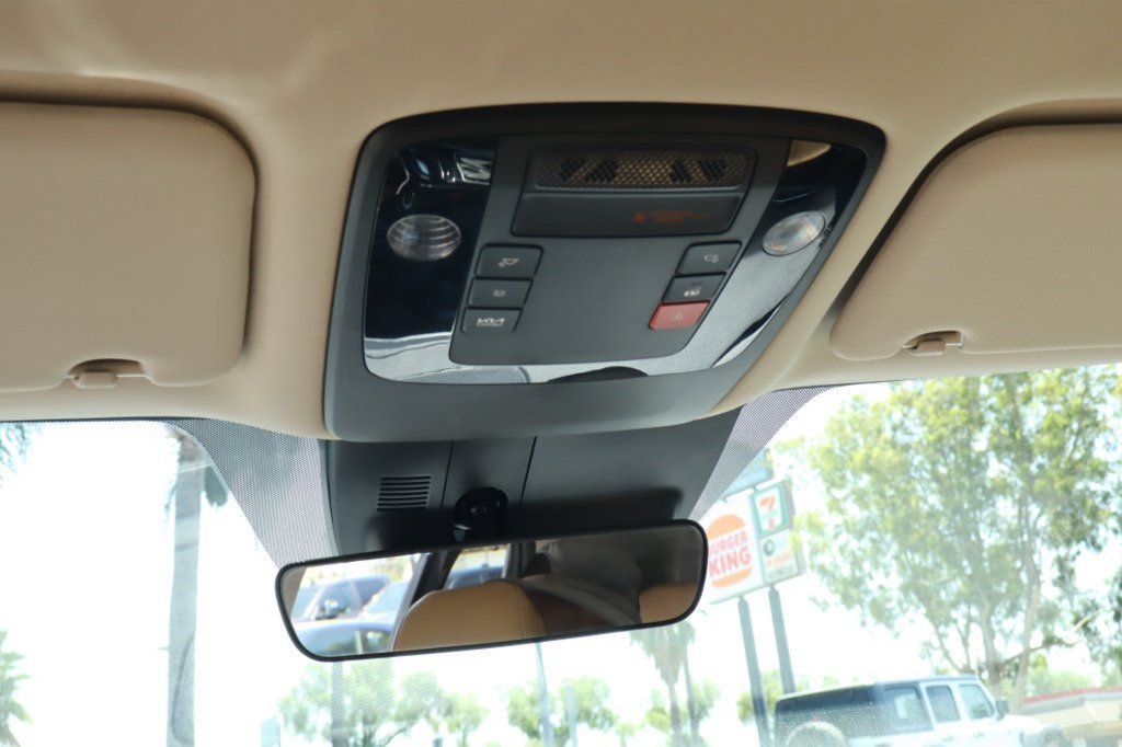 Used 2024 Kia Carnival EX FWD image 32