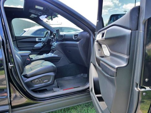 Used 2020 Ford Explorer ST w/ Premium Technology Package AWD/4WD image 8