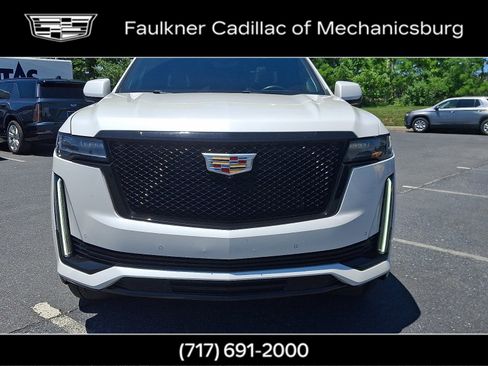 Used 2024 Cadillac Escalade Sport Platinum AWD/4WD image 2