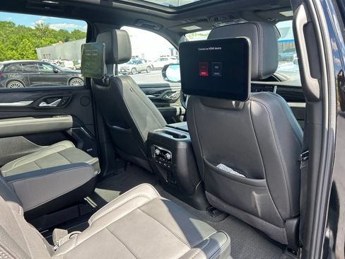 Used 2024 GMC Yukon Denali w/ Denali Reserve Package AWD/4WD image 49