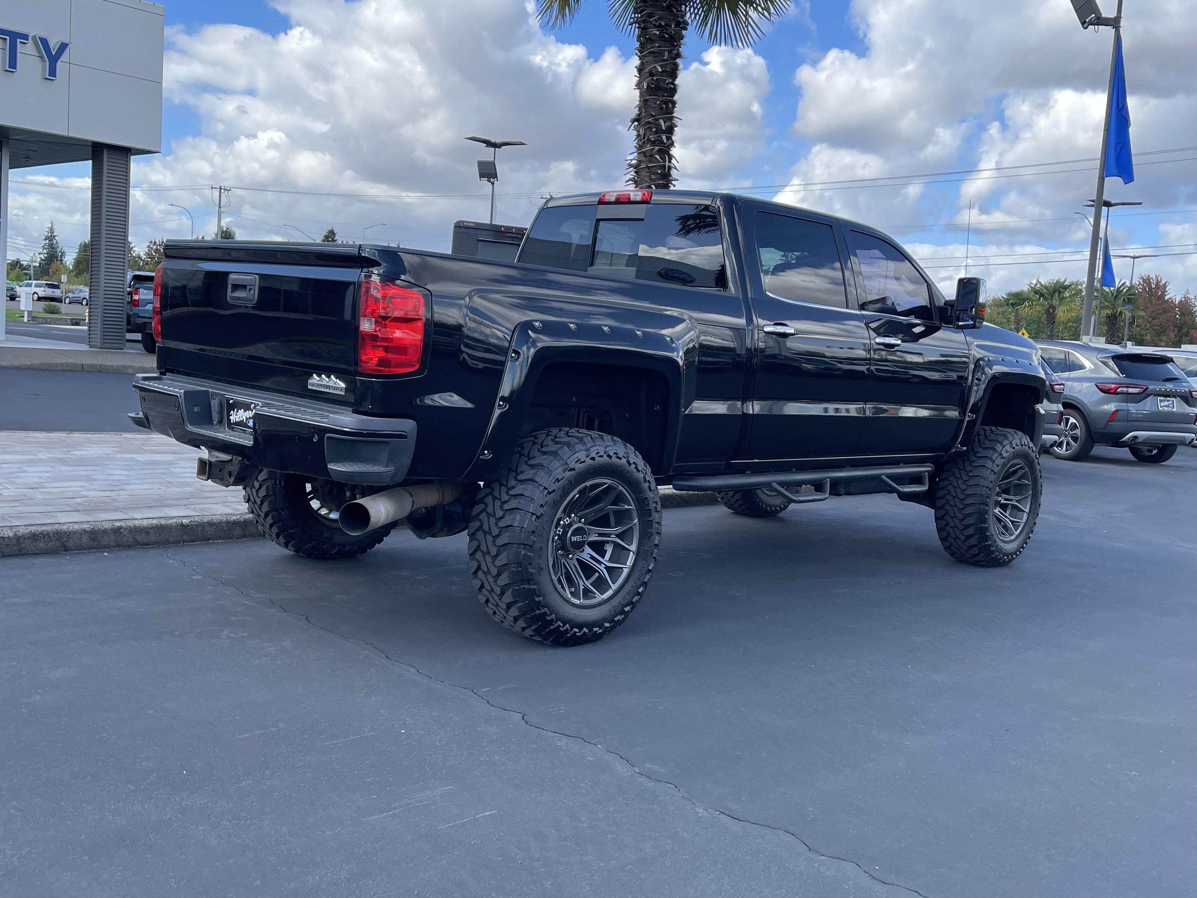 Used 2015 Chevrolet Silverado 3500 High Country AWD/4WD image 3
