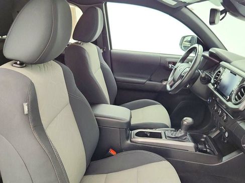 Used 2022 Toyota Tacoma TRD Sport image 22