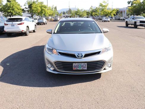 Used 2015 Toyota Avalon XLE Touring FWD image 2