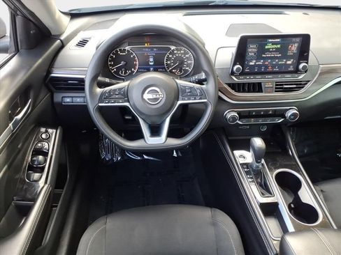 Used 2023 Nissan Altima 2.5 SV image 15